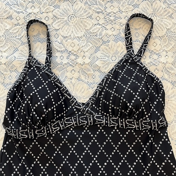 Christina black & white swim bathing suit top. Tankini, padded bra cups Size 10 - Picture 11 of 14